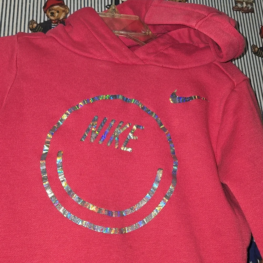 Nike Pink Girls Iridescent Hoodie Nike Smiley 3t 2-3 Years